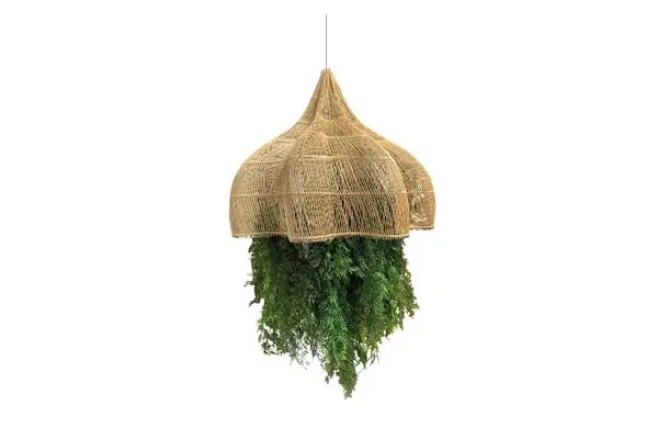 Kroonluchter rotan waves met groendecoratie