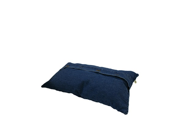 Kussen blauw (knoopjes)